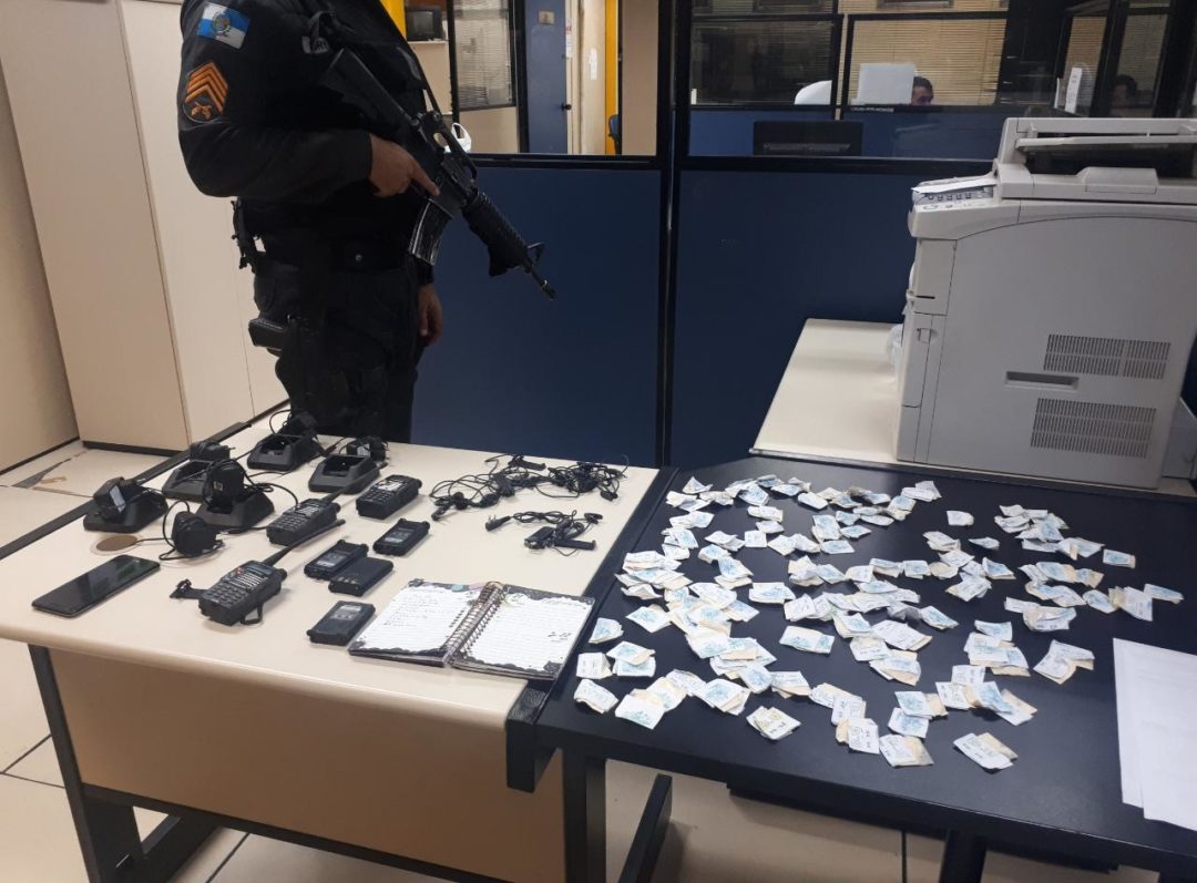 PM é recebida a tiros no Alto de Olaria