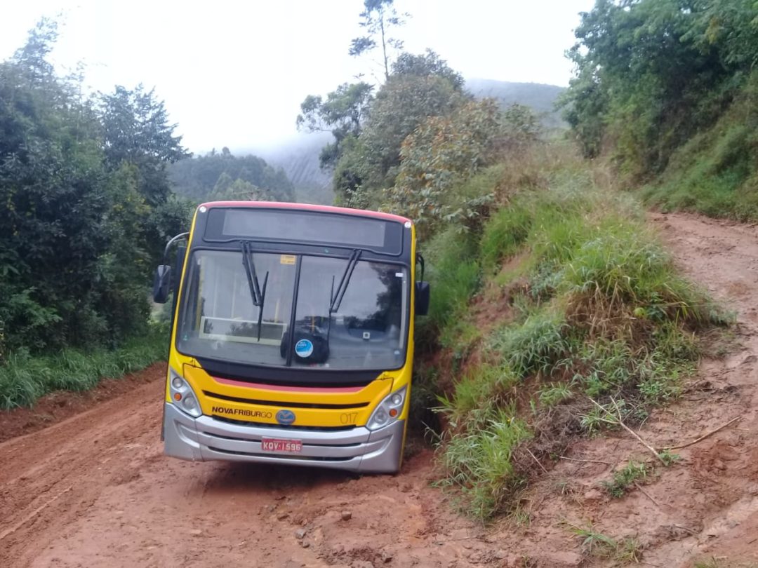 Linhas de ônibus são alteradas devido às condições das vias