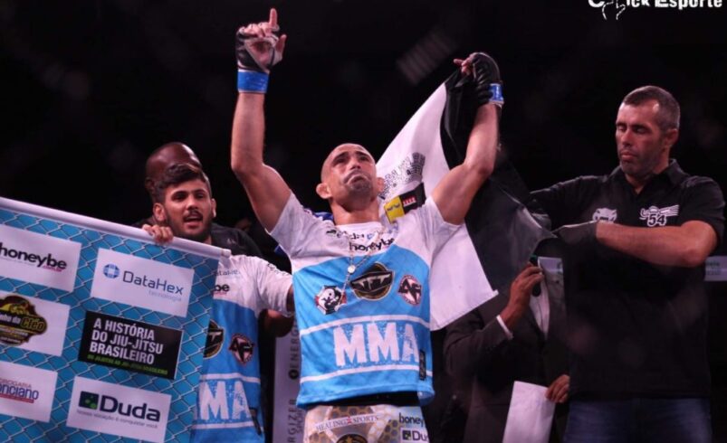 Victor Dias vence luta pelo WOCS