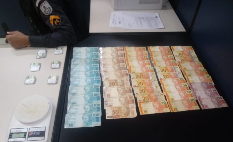 Polícia realiza apreensões no Floresta e Duas Pedras