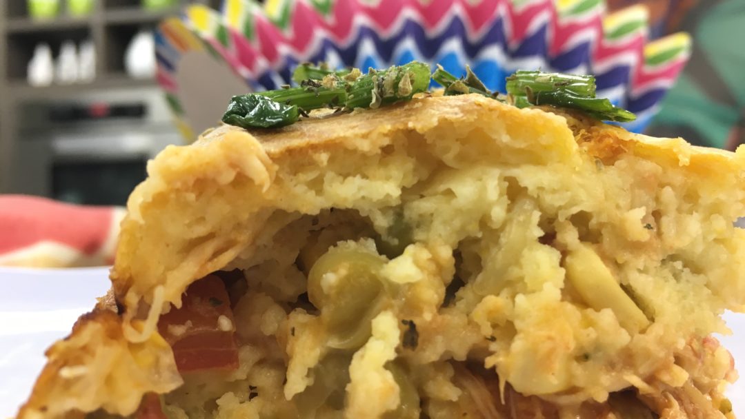 Experimente fazer em casa essa saborosa receita de torta de frango