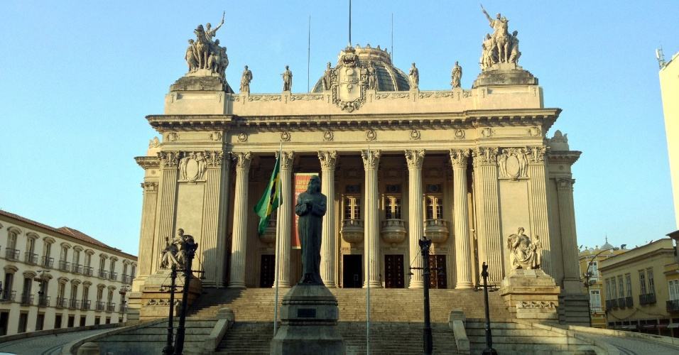 Alerj aprova lei para combate à violência doméstica e familiar em condomínios