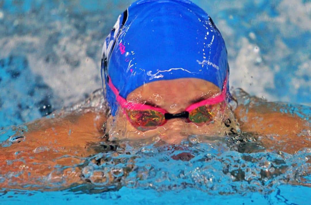 Menina de Ouro: Jhennifer Alves sobe ao lugar mais alto do pódio