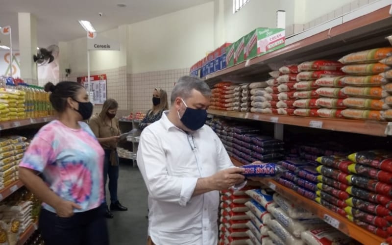 Procon de Nova Friburgo promove vistorias em mercados do município