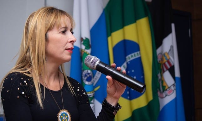 Delegada Danielle Bessa pode ser investigada por suposto envio de mensagens em massa para sua candidatura