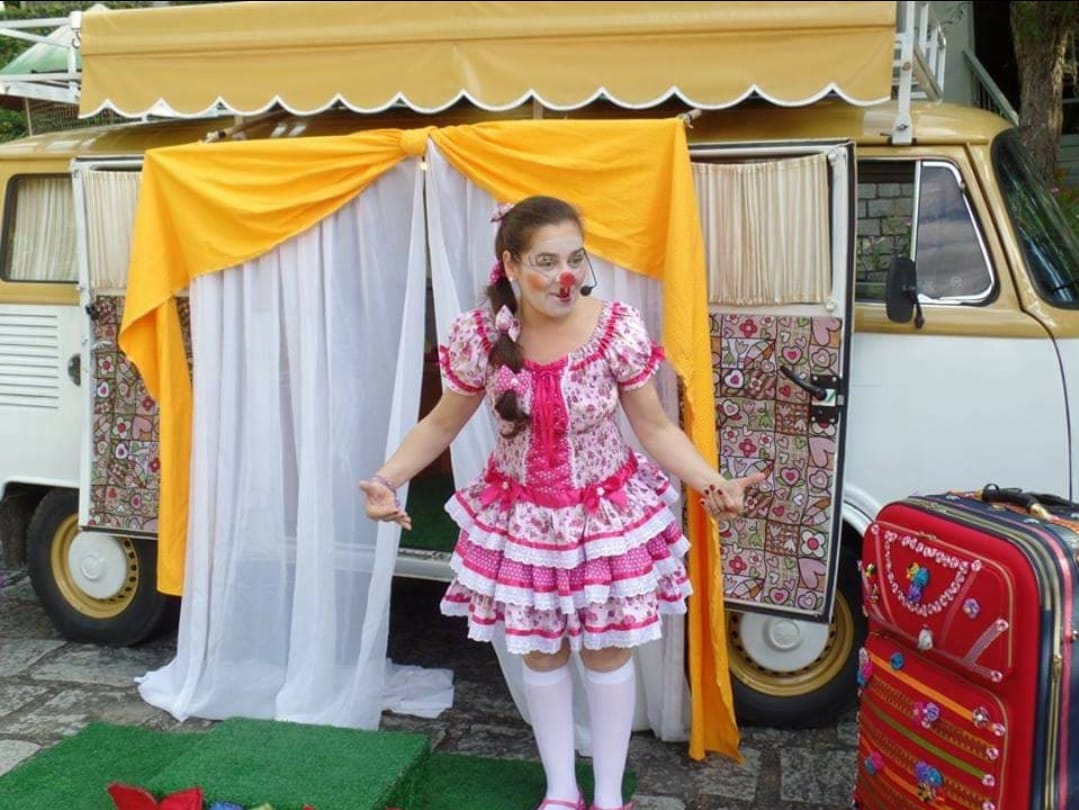 Artista friburguense cria campanha de arrecadação de fundos para conserto de seu veículo de trabalho
