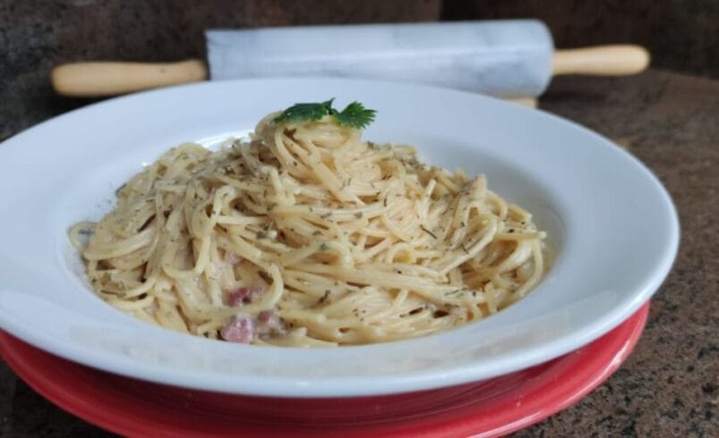 Espaguete à carbonara