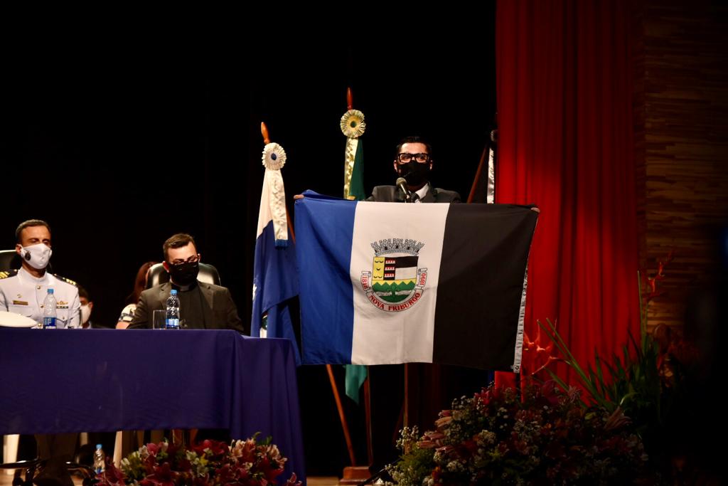 Johnny Maycon toma posse e divulga secretariado