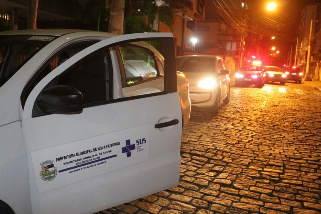 Bandeira vermelha: fiscalizações são realizadas no centro de Nova Friburgo