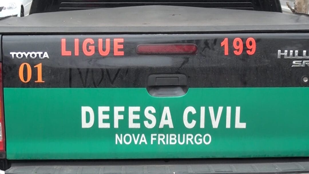 Defesa Civil de Nova Friburgo recebe medalha estadual por mérito