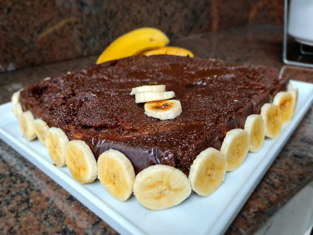 Tarte de banana com granola