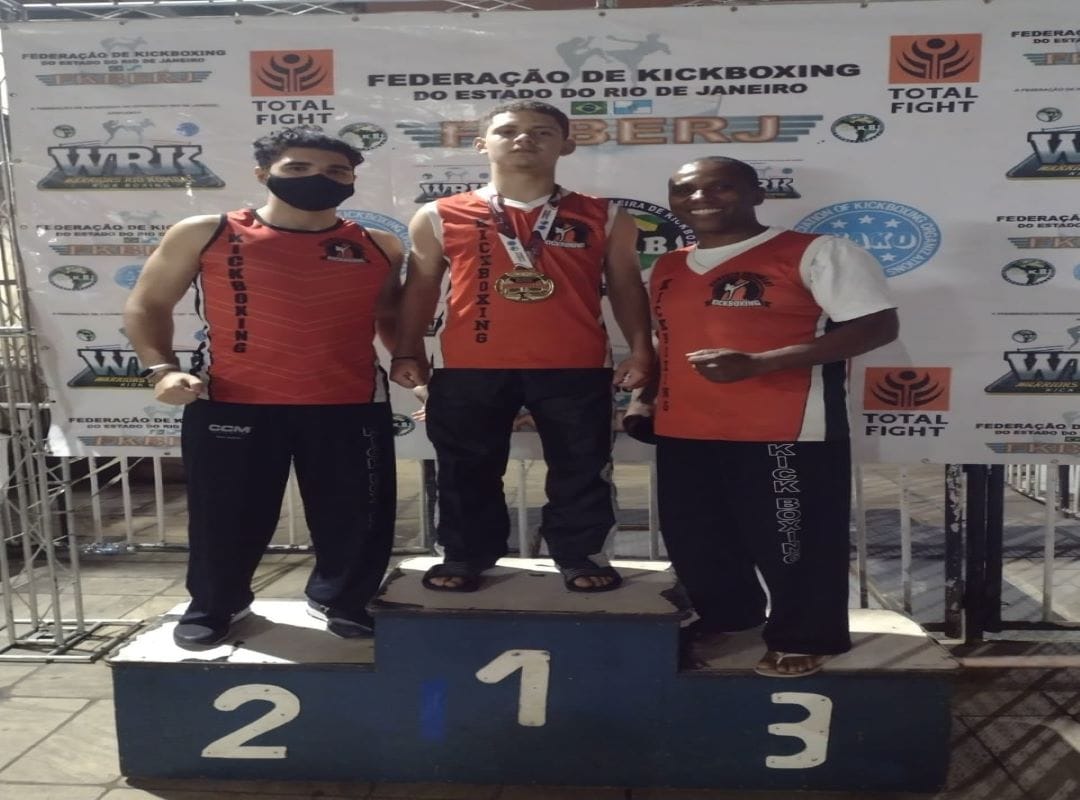 Atletas friburguenses se destacam em seletiva para campeonato brasileiro de Kickboxing