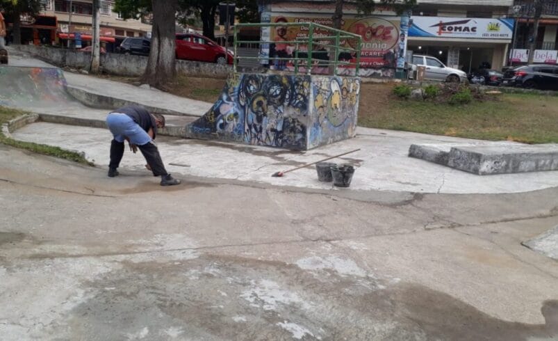 Prefeitura realiza manutenção na pista de skate e na praça de Sant´Anna, no Cônego