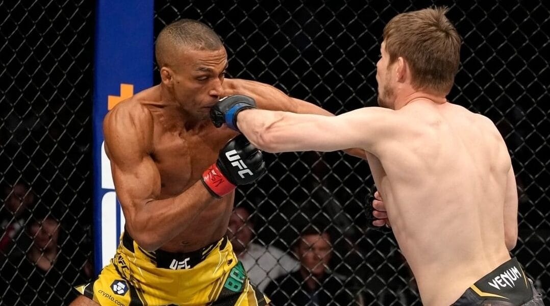 Bryce Mitchell domina Edson Barboza e ganha luta por unanimidade