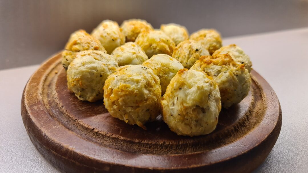 Bolinho de Batata com Frango