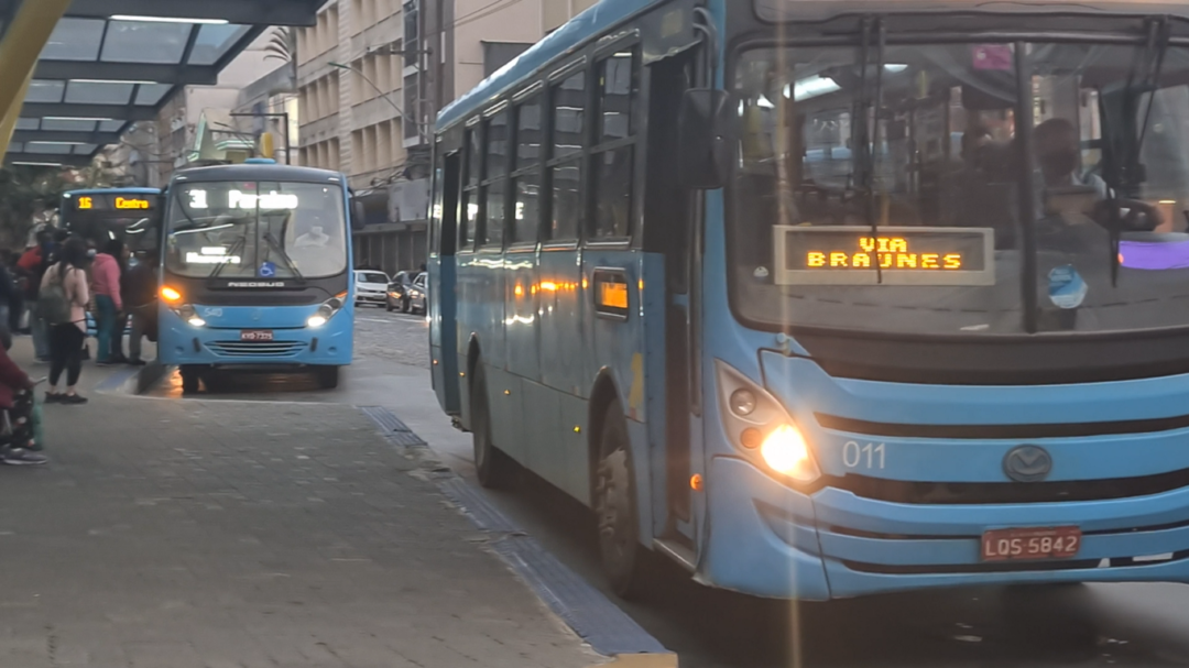 Lei que permite gratuidade a maiores de 60 anos em transportes públicos é anulada