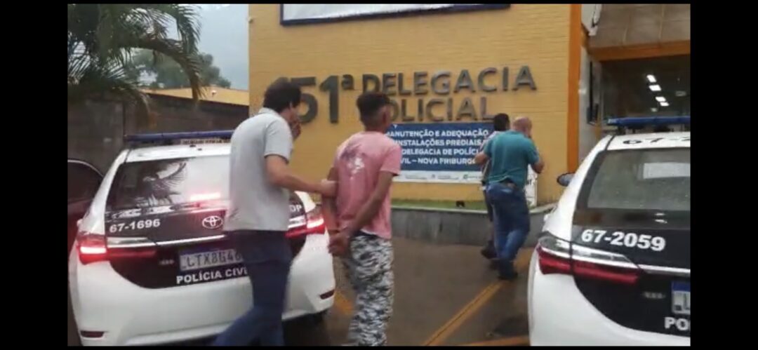 Polícia prende dois homens acusados de roubo a posto de gasolina em Nova Friburgo