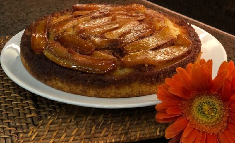 Receita de bolo de banana caramelizada