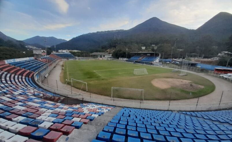 Com confusão e vandalismo na arquibancada, Friburguense perde mais uma e se complica na Série A2