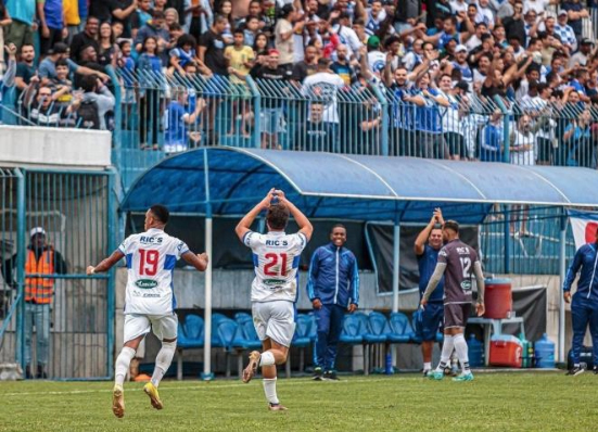 Em mais um jogo sem marcar gols, Friburguense é superado pelo Olaria na Série A2