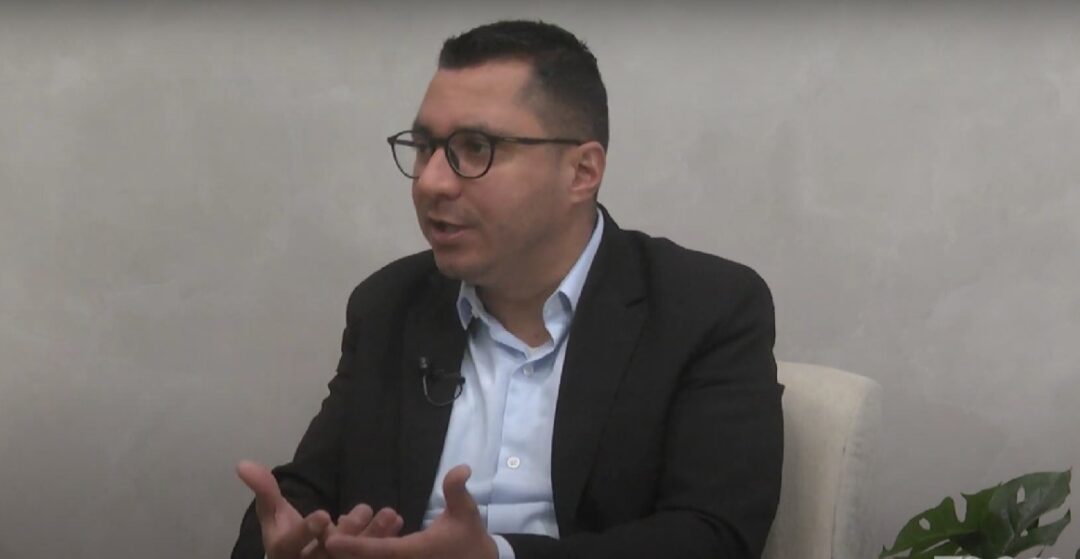 Prefeito de Nova Friburgo, Johnny Maycon é expulso do Republicanos
