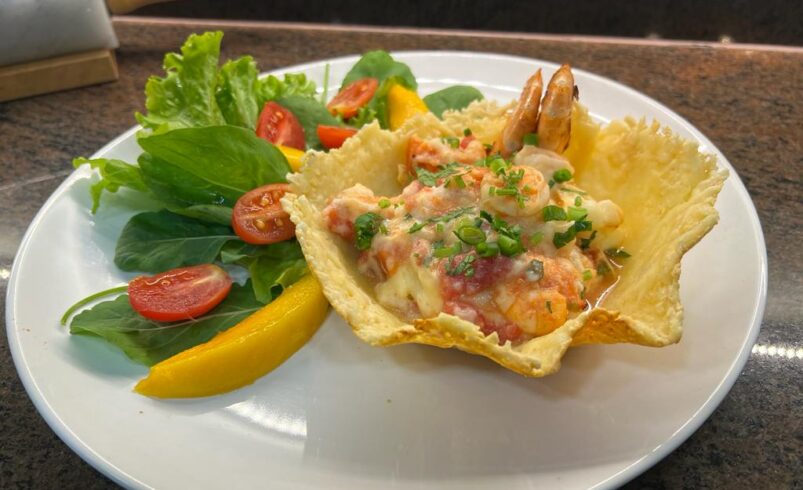 Receita de camarão cremoso na cestinha de parmesão