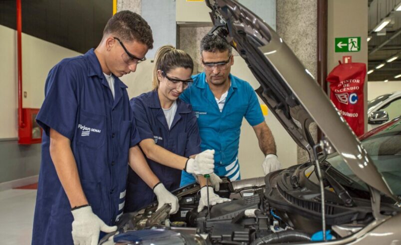 Escola Firjan SESI abre mais de 2 mil vagas gratuitas para Ensino Médio com curso técnico da Firjan SENAI