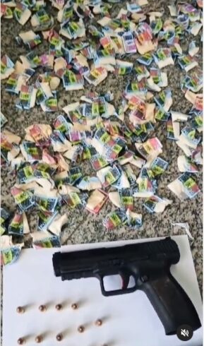 Polícia Militar apreende drogas, arma e munições em Nova Friburgo