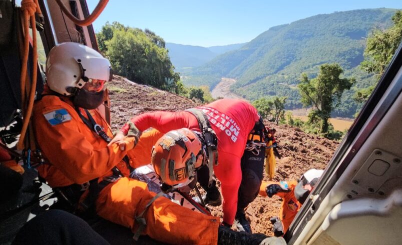 Chuvas no Sul: Bombeiros e Policiais Civis do Rio de Janeiro já contabilizam mais de 100 resgates em cidades gaúchas