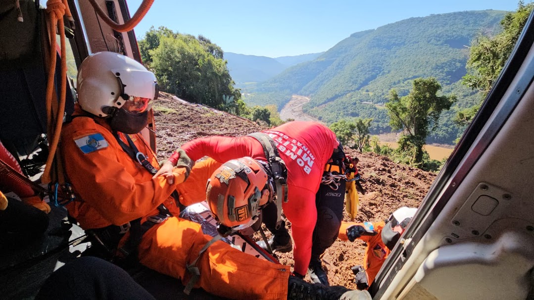 Chuvas no Sul: Bombeiros e Policiais Civis do Rio de Janeiro já contabilizam mais de 100 resgates em cidades gaúchas