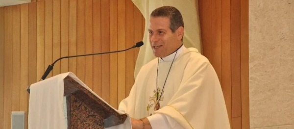 Padre Alexandre Paciolli, suspeito de abusar de fiel em Nova Friburgo, é denunciado novamente pelo MPRJ