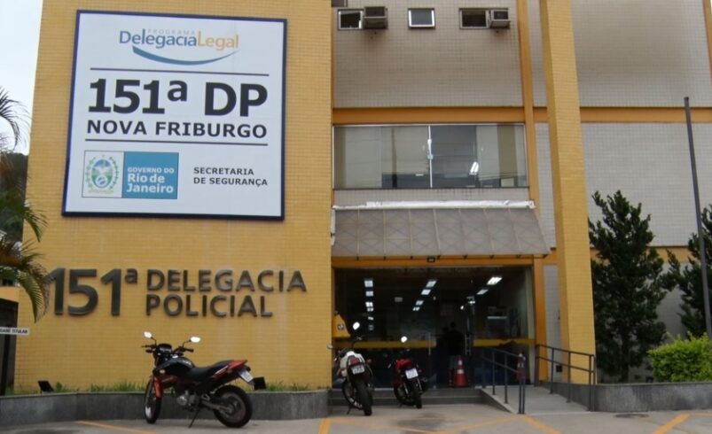 Polícia de Nova Friburgo prende dois por golpe da cesta básica