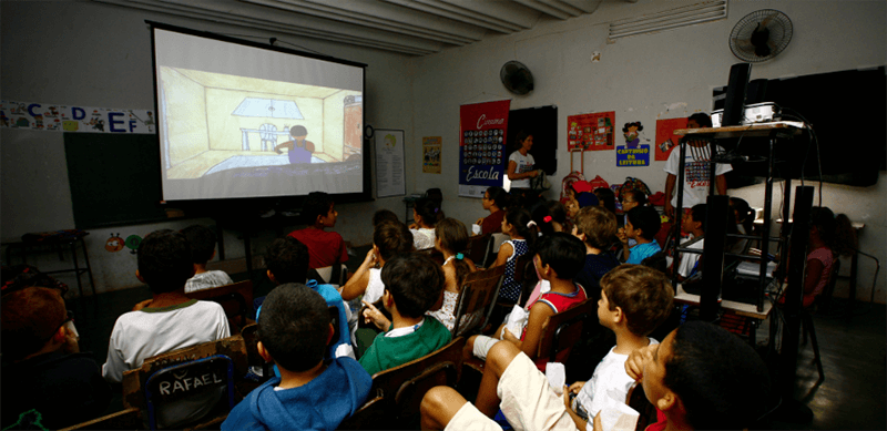 Cinema na Educação: A Arte como Aprendizagem e Emancipação