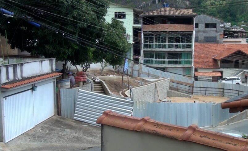 Obras na nova praça no santa gertrudes conselheiro paulino nova friburgo