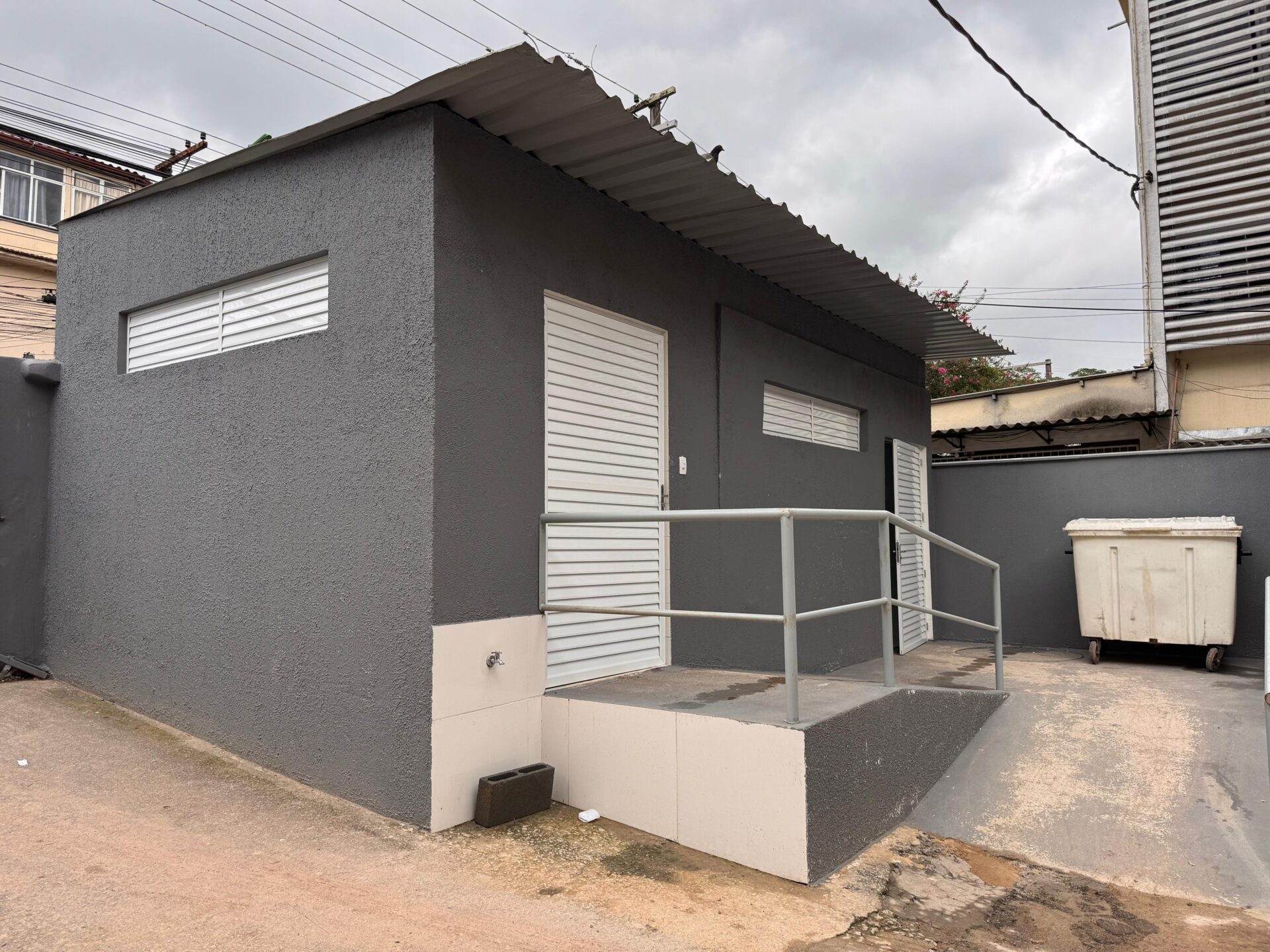 galpão de resíduos reformado do Hospital Raul Sertã