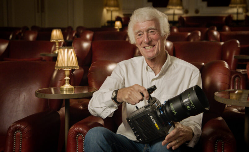 01 roger-deakins-dp-cinematographer-1917-interview-arri-alexa-mini-lf-camera-arri-signature-prime-lenses-london-electric-cinema-data