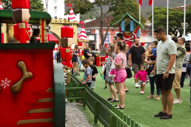 Vila do Noel na Praça Demerval Barbosa (Crédito: Kauan Conndack)