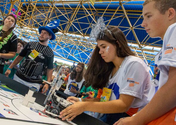 Quatro equipes da Região Serrana participam de Torneio SESI de Robótica no Rio de Janeiro