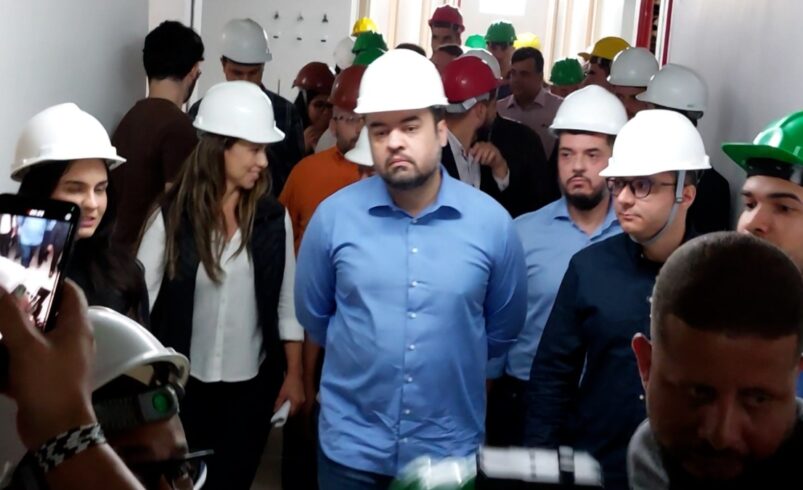 Cláudio Castro visita Hospital do Câncer neste domingo, 19, após afirmar que vai reavaliar a conclusão da unidade em Friburgo