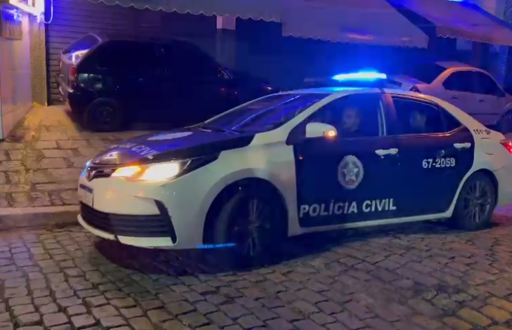 Polícia encaminha suspeito à delegacia