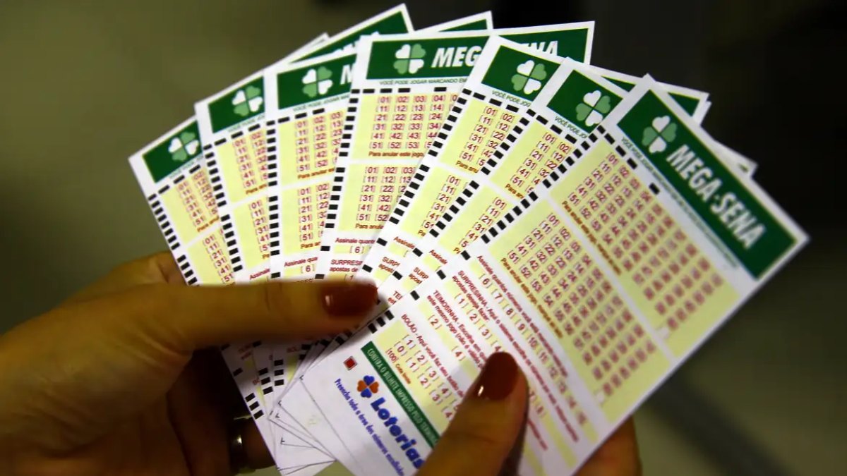 Mega-Sena acumula e prêmio sobe para R$ 21 milhões