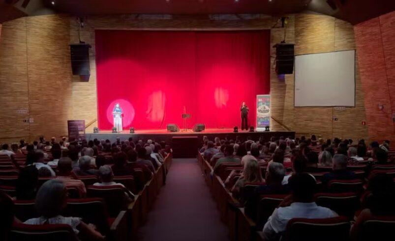 Sarau da poesia movimenta Nova Friburgo com cultura e arte