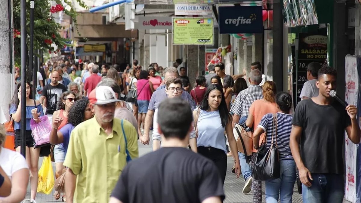 Comércio de Friburgo poderá abrir nos três feriados de abril