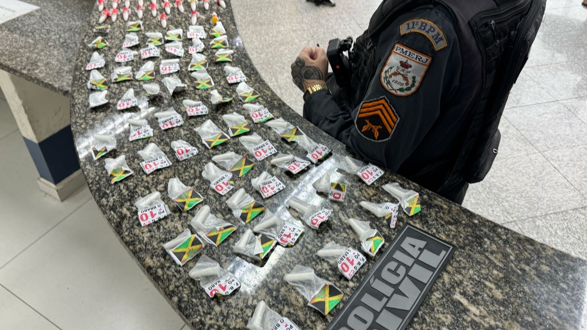 Polícia Civil prende dupla por tráfico em Friburgo