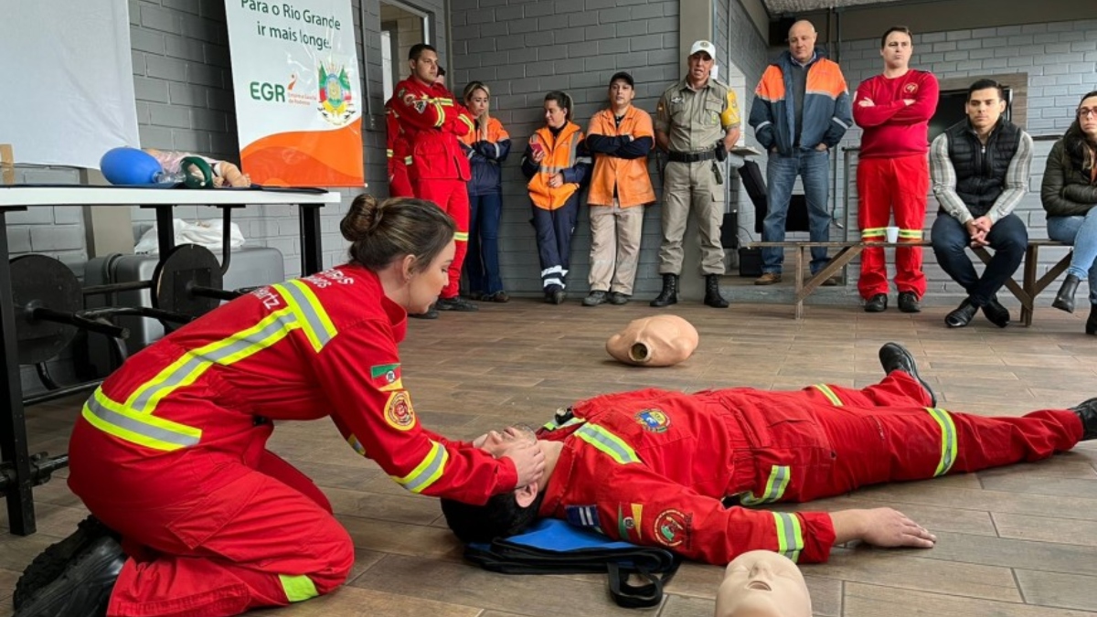 Instrução gratuita do Corpo de Bombeiros acontece na ACIANF